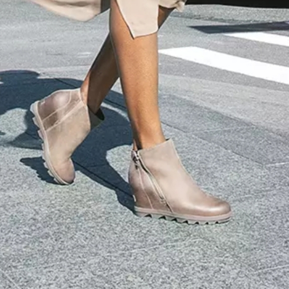 Sorel Women Joan of Arctic Ankle Leather Wedge Boots shoes sz 8 - Picture 1 of 12